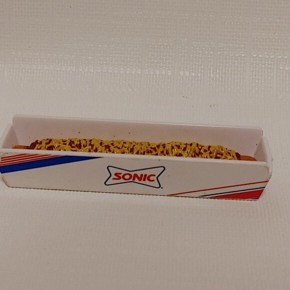 Zuru Surprise Foodie Mini Brands SONIC Hot Dog Foot Long Quarter Pound Comey Dog - Picture 5 of 5